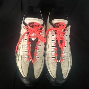 AIR MAX 95 609048-182 SZ 12 WHITE, HOT LAVA,BLACK